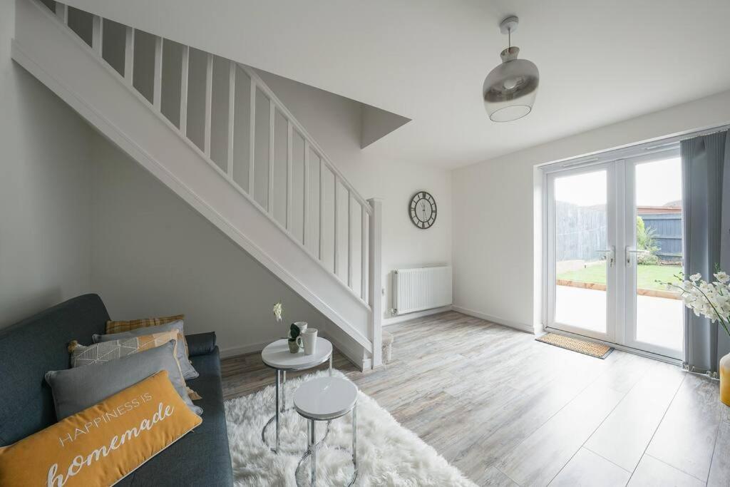 ברמינגהאם Stylish 2-Bed Home - For Company Contractor And Leisure Stays - Nec, Airport, Hs2, Contractors, Resort World מראה חיצוני תמונה